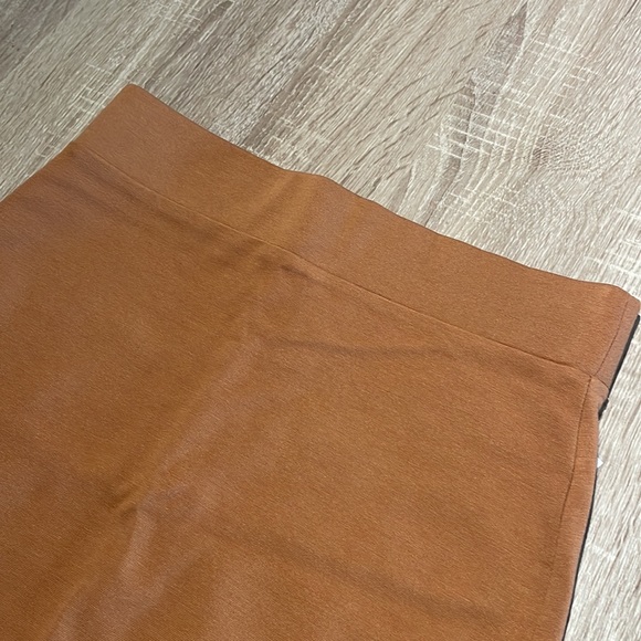 NEW Forever 21 Bronze Mini Skirt - Picture 3 of 5